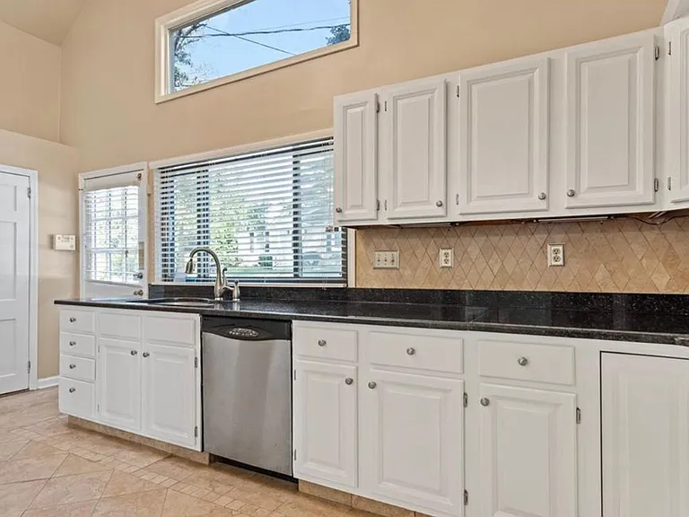 400 Rush Rd — Photo 6