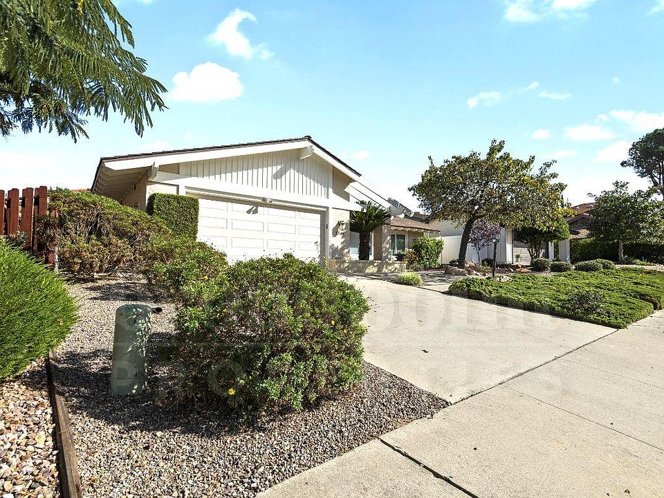 1st image of 12545 Camino Emparrado