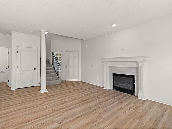 4th image of 15928 W 91st Ter