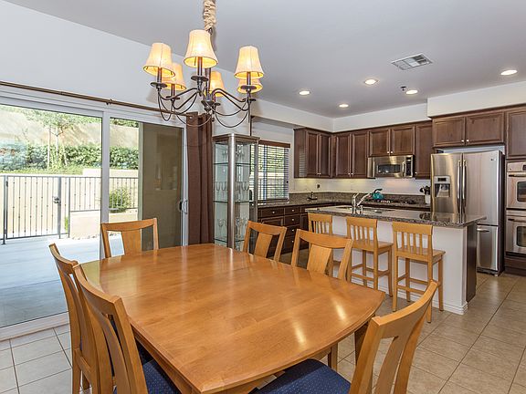 2nd image of 391 E Hilltop Way