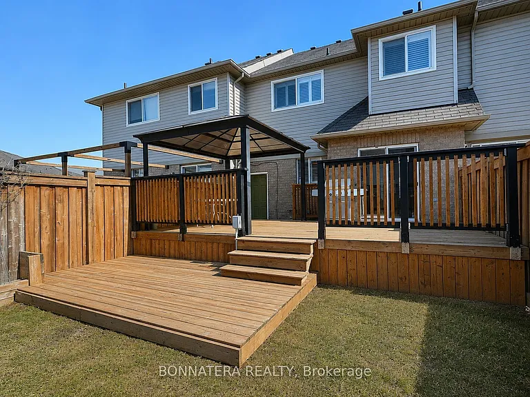409 Hobbs Cres — Photo 39