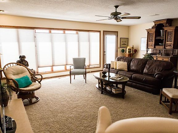 3rd image of 3714 N Shore Dr