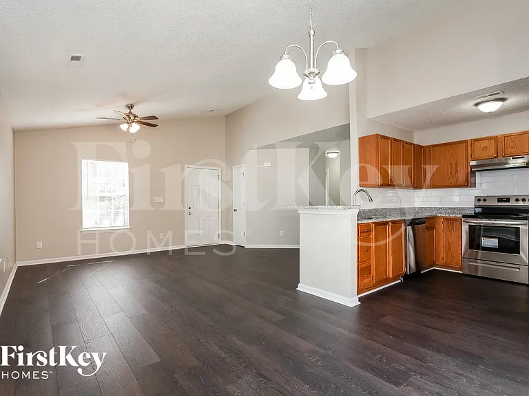 12023 Stewarts Crossing Dr — Photo 6