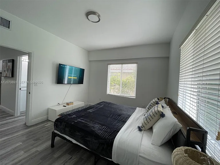 29 Oviedo Ave #2 — Photo 3