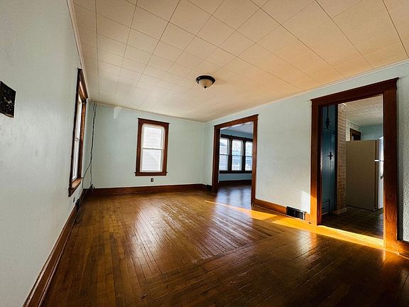 5th image of 473 Grand Ave