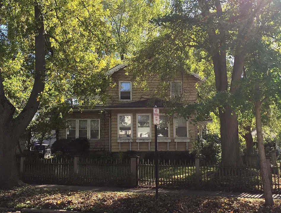 512 College Front