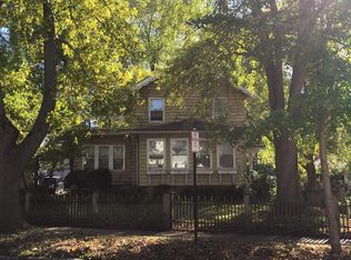 512 College Ave, Dekalb, IL 60115