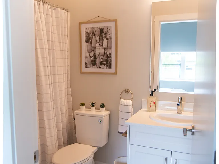 425 Main St — Photo 36