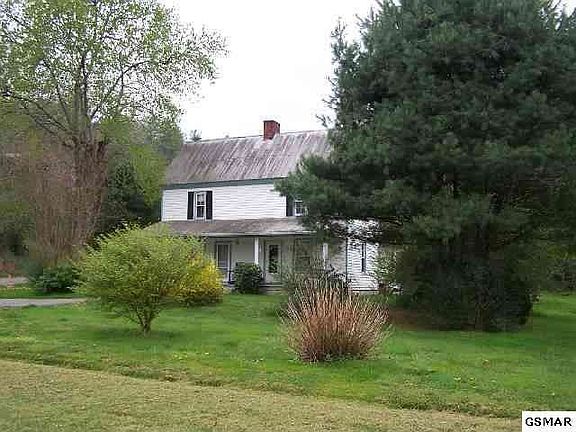 4th image of 402 Ogle Dr