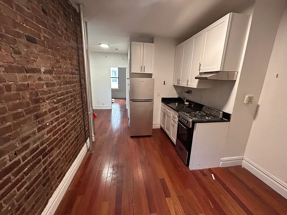 336 E 5th St #5RE