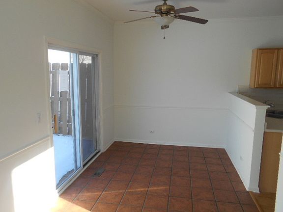 4th image of 323 Abington Woods Dr #60