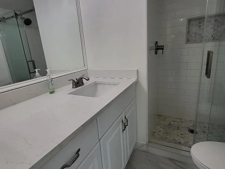 Master's bathroom