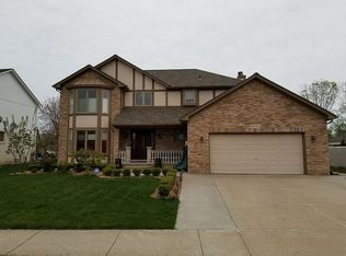 45702 Delta Dr, Macomb, MI 48044
