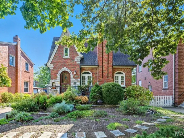 7742 Wise Ave, Saint Louis, MO 63117