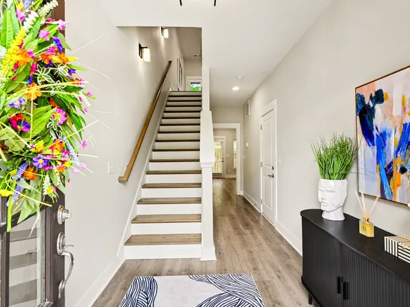 243 Stonecrest Cir, Nashville, TN 37209