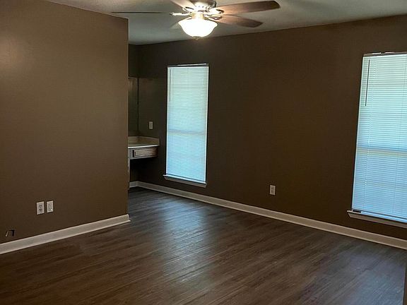 5th image of 218 White Blvd