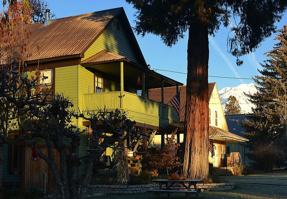 1st image of 415 N Quincy Ave