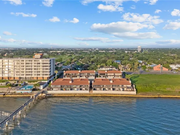 4270 Ocean Dr APT 2, Corpus Christi, TX 78411