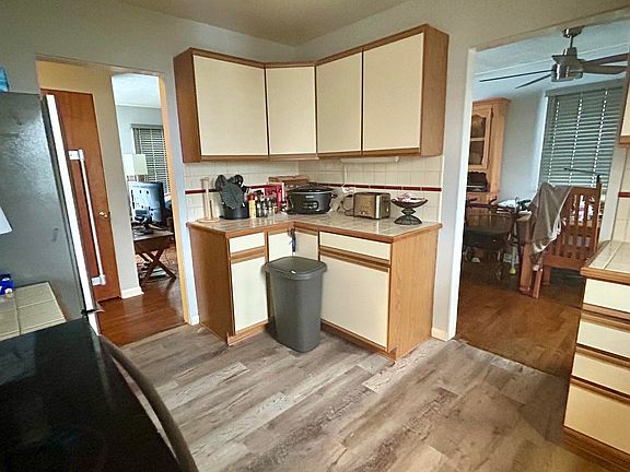 4th image of 210 Federal St