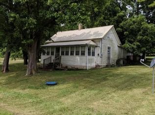 104 S Oak St, South Greenfield, MO 65752
