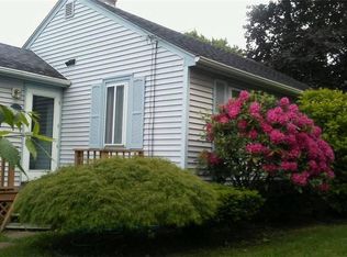 61 Lucile St, Warwick, RI 02886