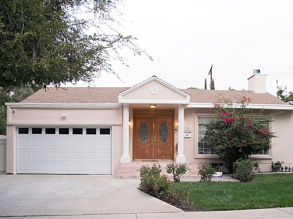 2nd image of 4926 Canoga Ave