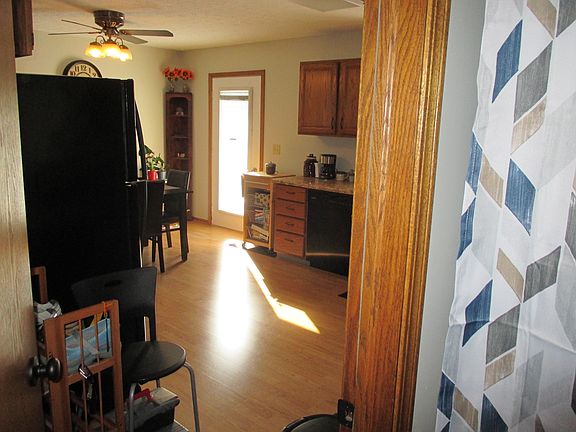 2nd image of 1850 Cloveridge Dr