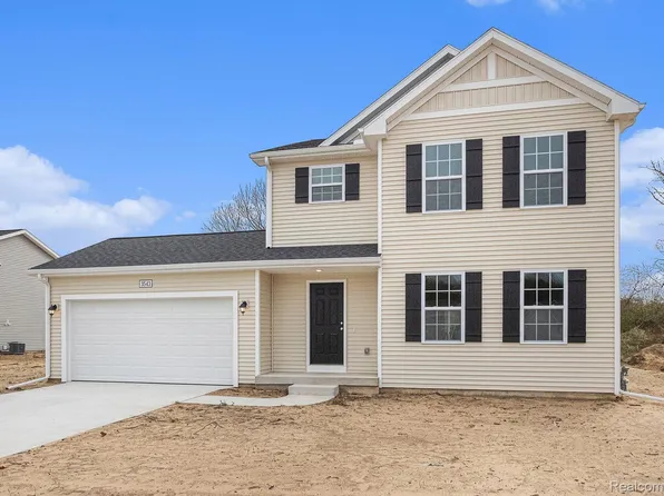 229 Wildflower Dr, Hillsdale, MI 49242