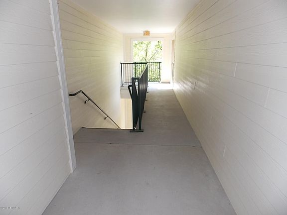 3rd image of 7800 Point Meadows Dr APT 1038
