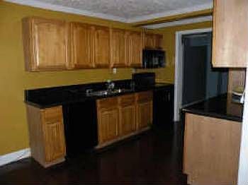 2nd image of 2608 Gordon Cir SE