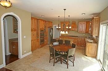 5th image of 1042 Deer Glen Ct