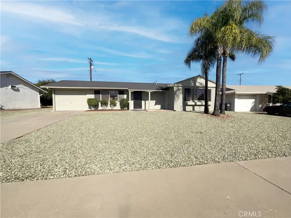 25810 Coombe Hill Dr, Sun City, CA 92586