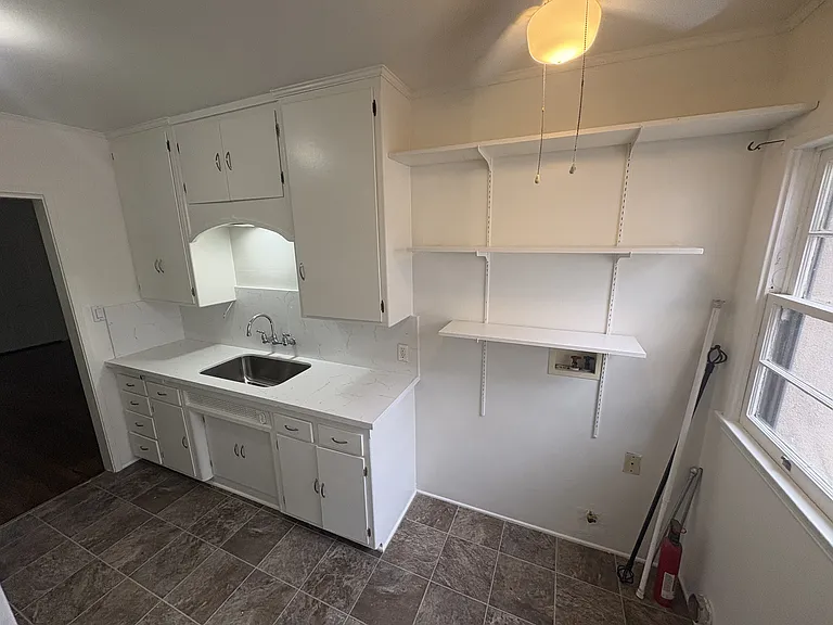 3802 W Heffron Dr #B — Photo 13