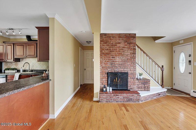 5th image of 882 Obrien Avenue
