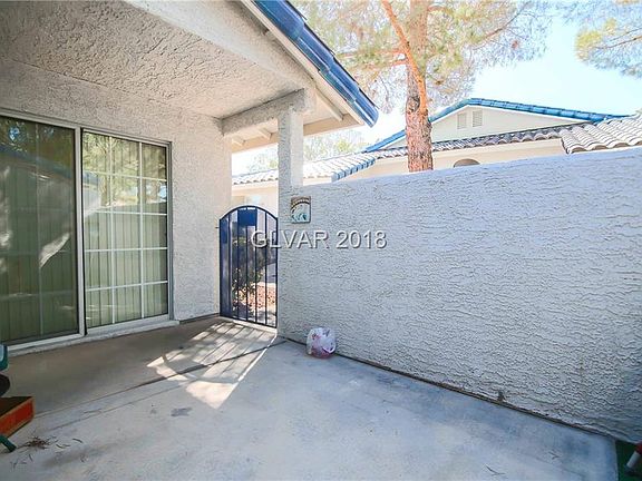 4th image of 2041 Chertsey Dr Unit D