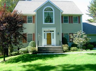 14 Greenmeadow Rd, Pleasantville, NY 10570