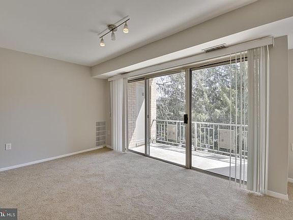 5th image of 12204 Braxfield Ct #237