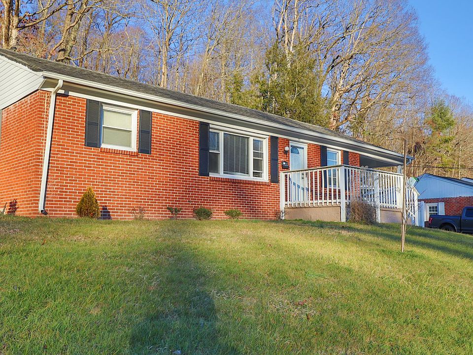 1st image of 790 Valley Dr