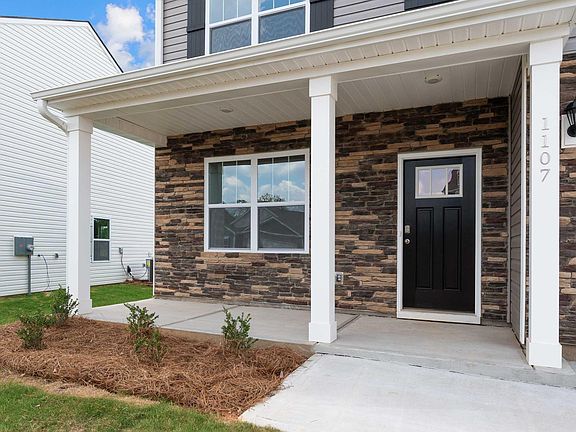 5th image of 1107 White Willow Dr