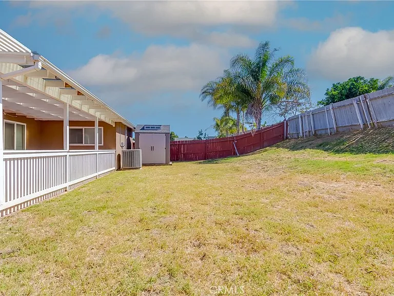633 Elaine Ave — Photo 9