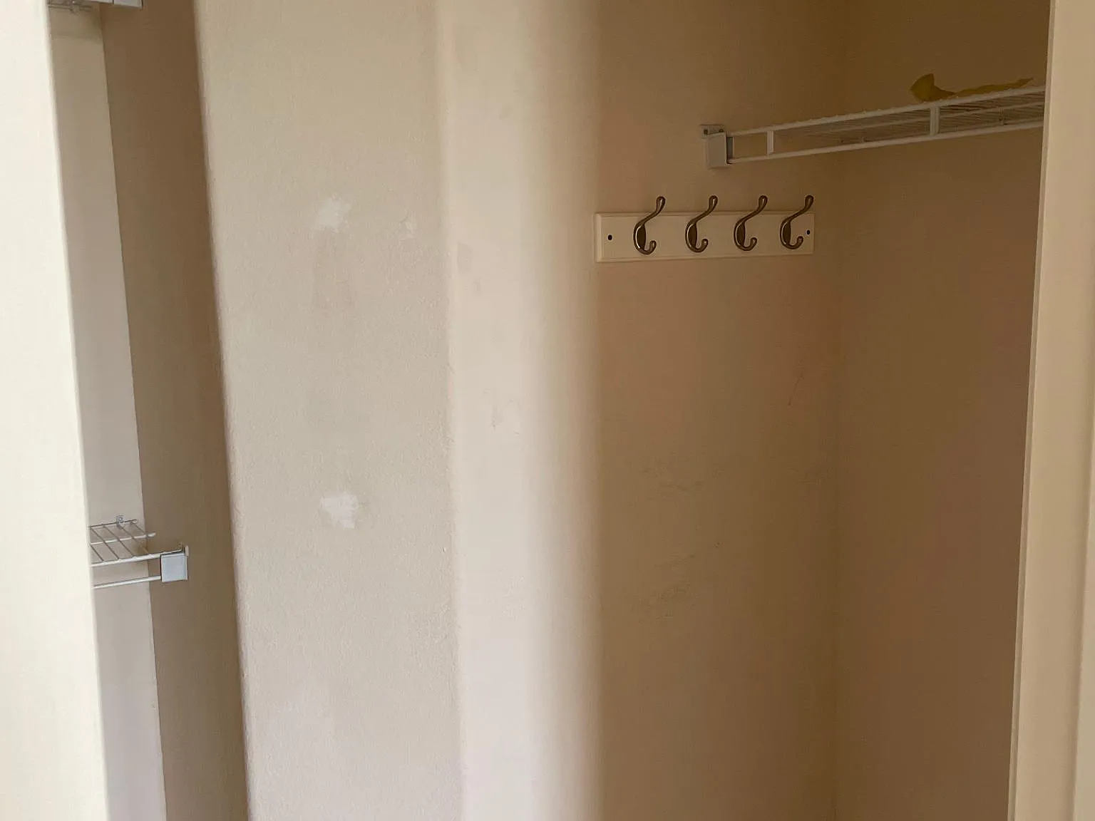 2 bed, 1100 sqft, $1,450 — Photo 2