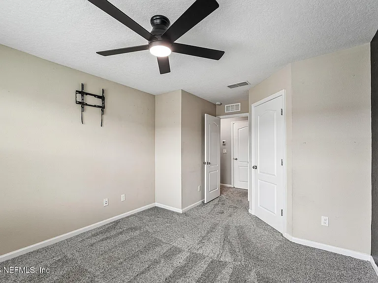 120 Appleton Ct — Photo 25