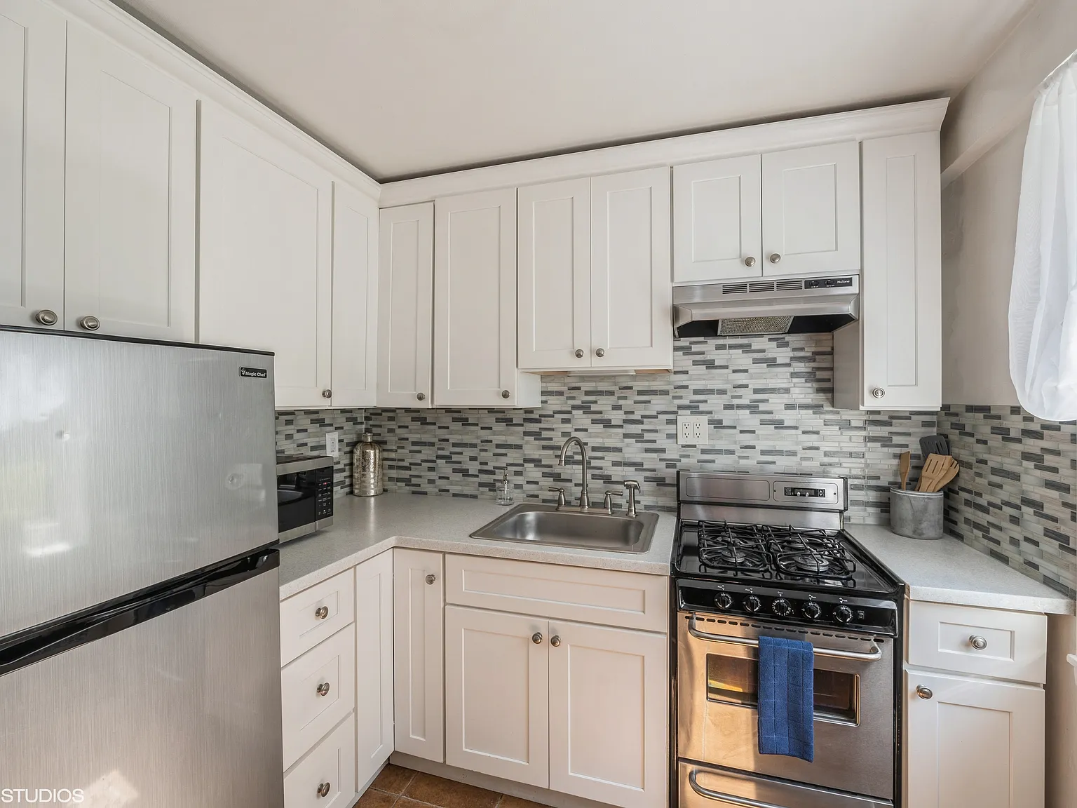 1 bed, $3,500 — Photo 3