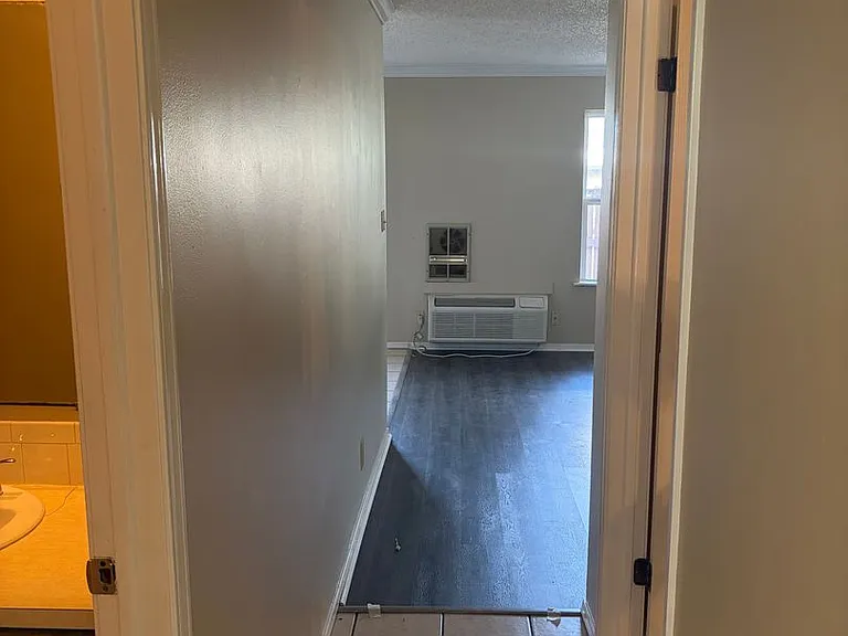 300 E Knoxville St — Photo 13