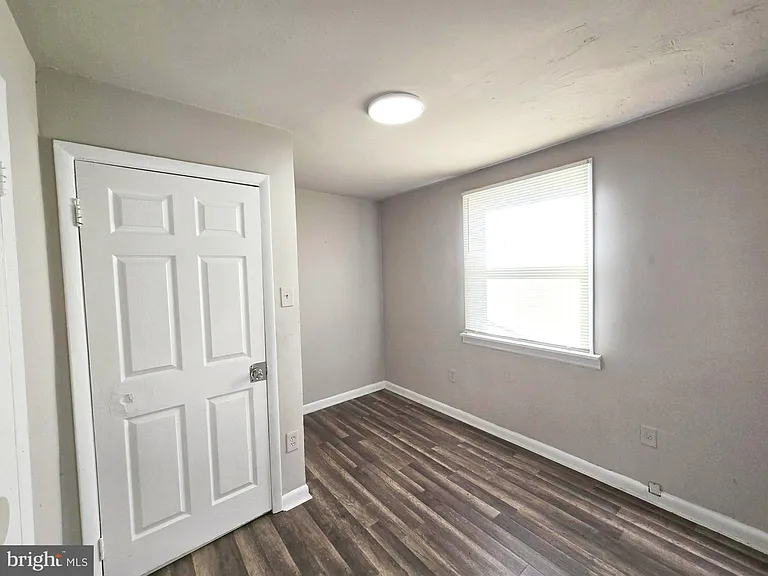 5526 N Mascher St #1 — Photo 17