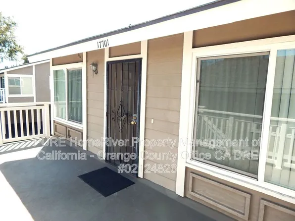 17701 Brittany Ln, Huntington Beach, CA 92647