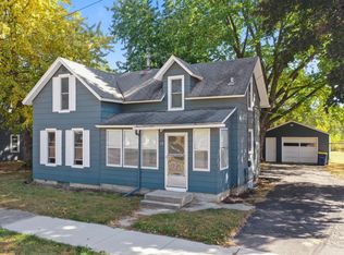 15 Irving Ave, Faribault, MN 55021
