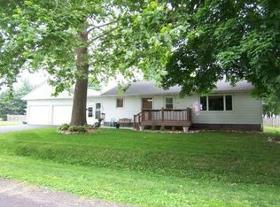 615 Walnut St, Hopedale, IL 61747