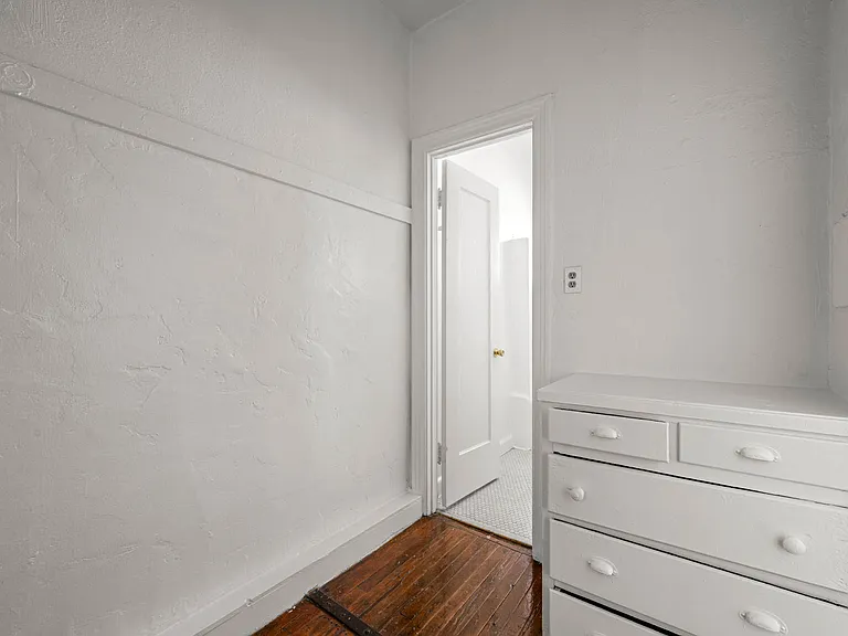 129 N Oxford Ave — Photo 9