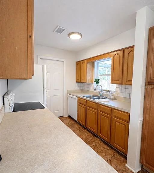 3975 Porpoise Dr SE — Photo 5
